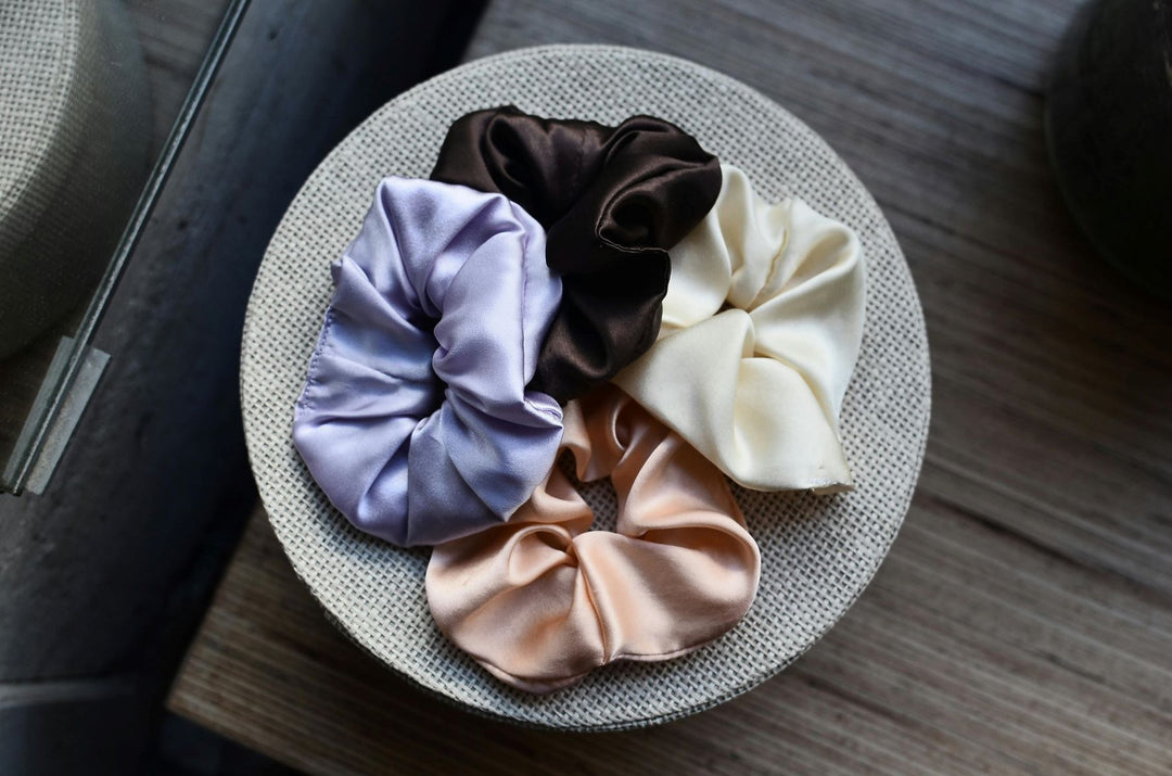 Scrunchies vs. Rubber Bands: The Ultimate Guide for Women Who Love Ponytails