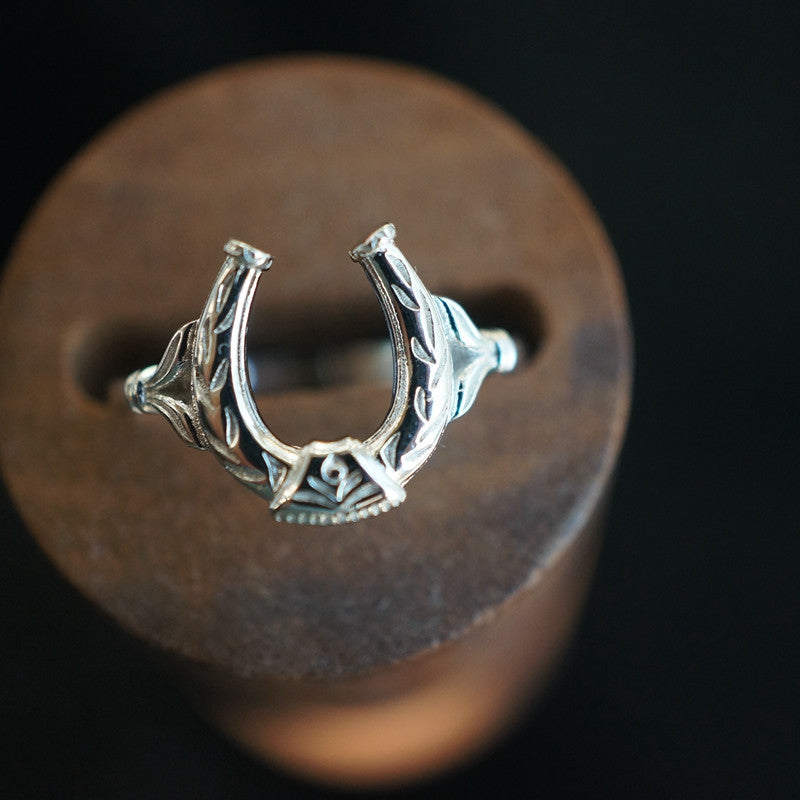 Restore Ancient Ways Vogue Lucky Horseshoe Ring Girl