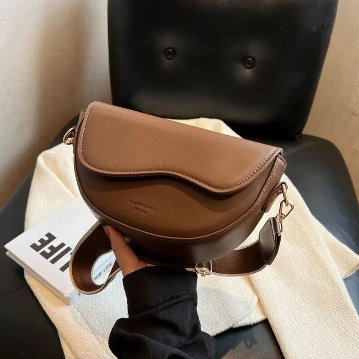 2024 Trendy Pillow Shoulder Bag for Women: Crossbody & Messenger Style