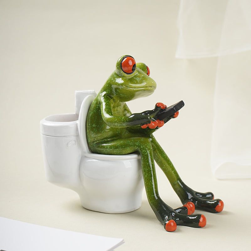 Resin Toilet Frog Bathtub Figurines