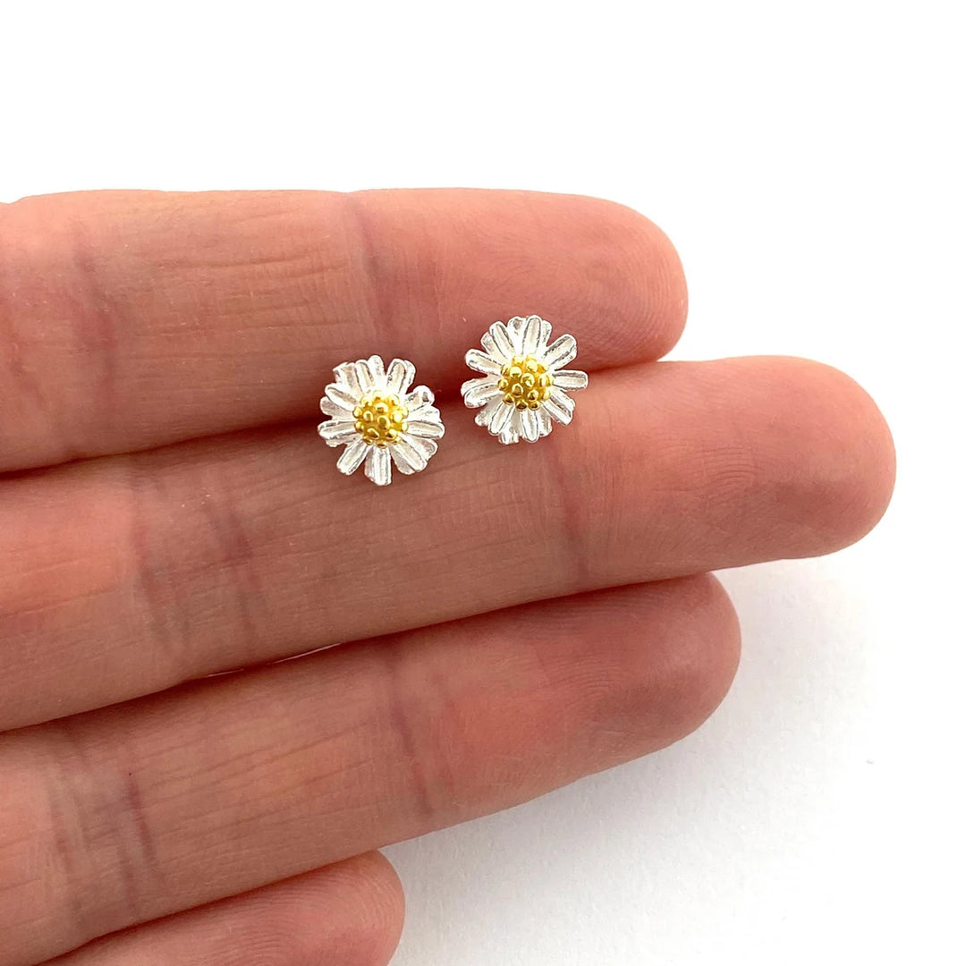 Sterling Silver Small Daisy Flower Stud Earrings