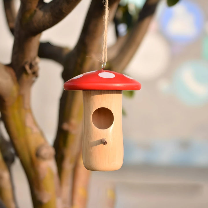 Charming Wooden Hummingbird Nest for Outdoor Garden