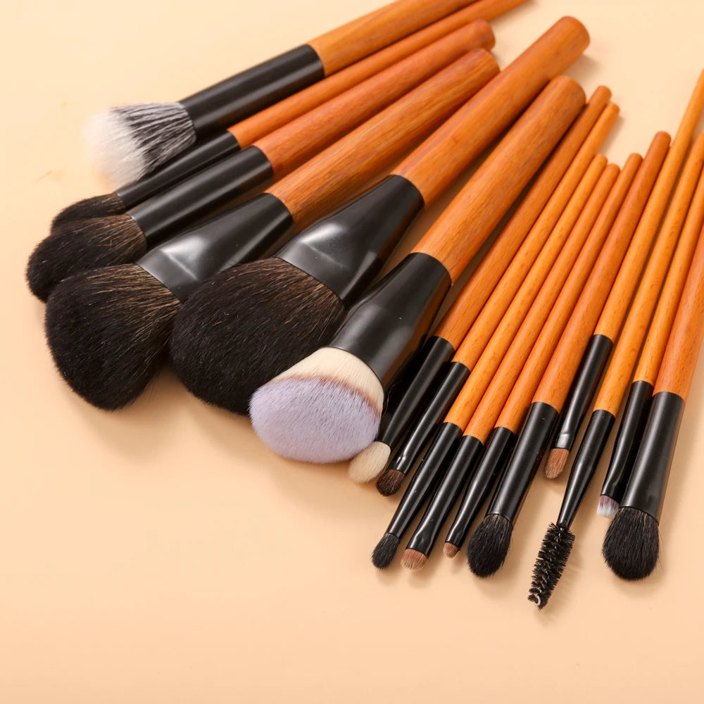 Premium Eye Makeup Brush for Crease, Eyeshadow & Highlighter