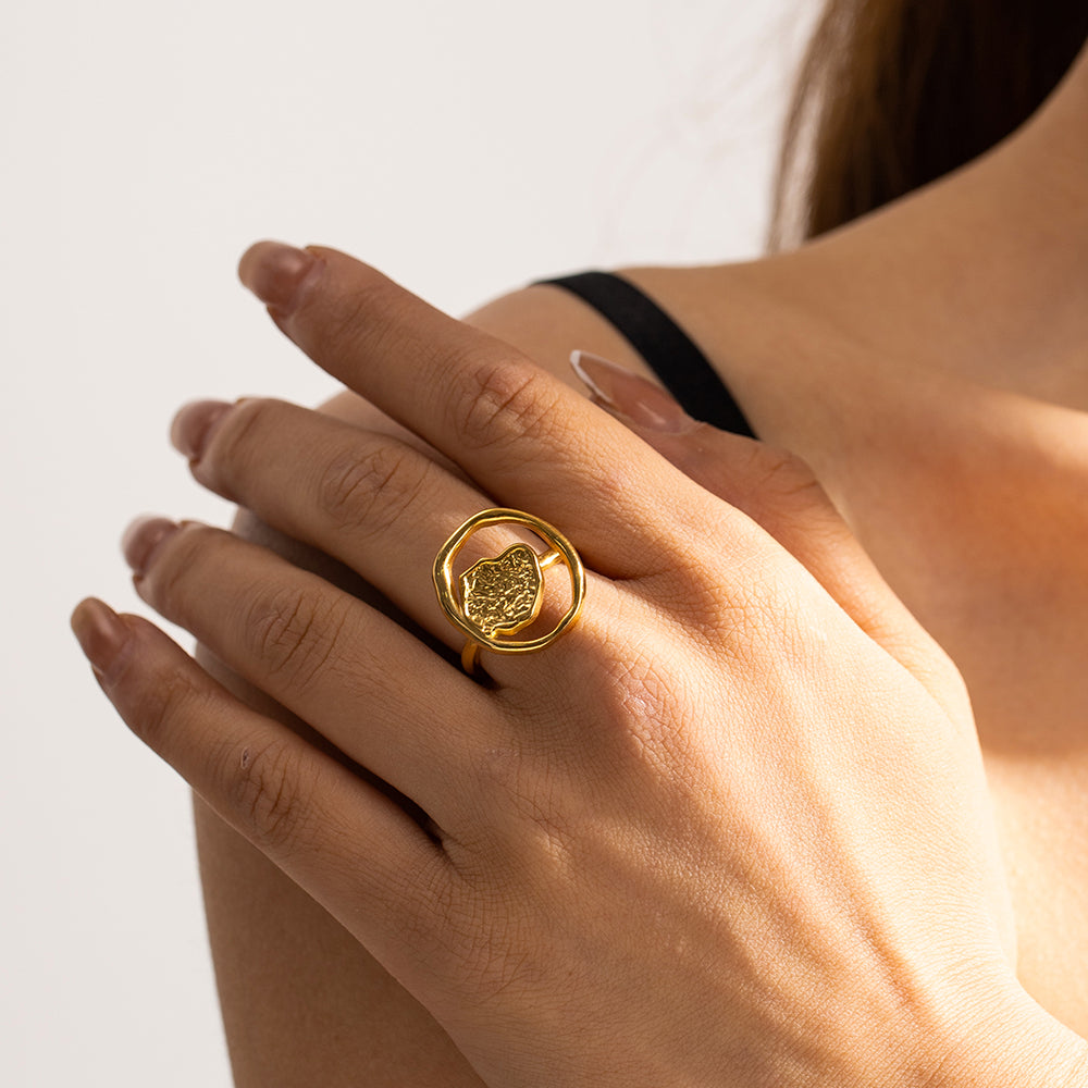 18K Gold-Plated Hollow-Carved Stainless Steel Ring