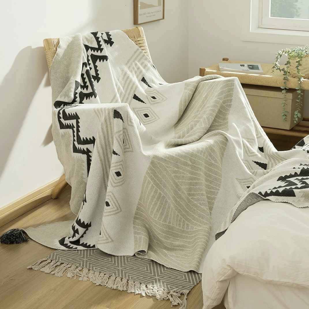 Bohemian Home Decor Cotton Throw Blanket with Tassels