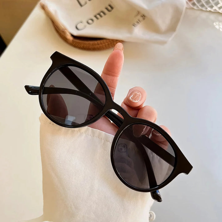 Chic Retro Round Sunglasses for Women