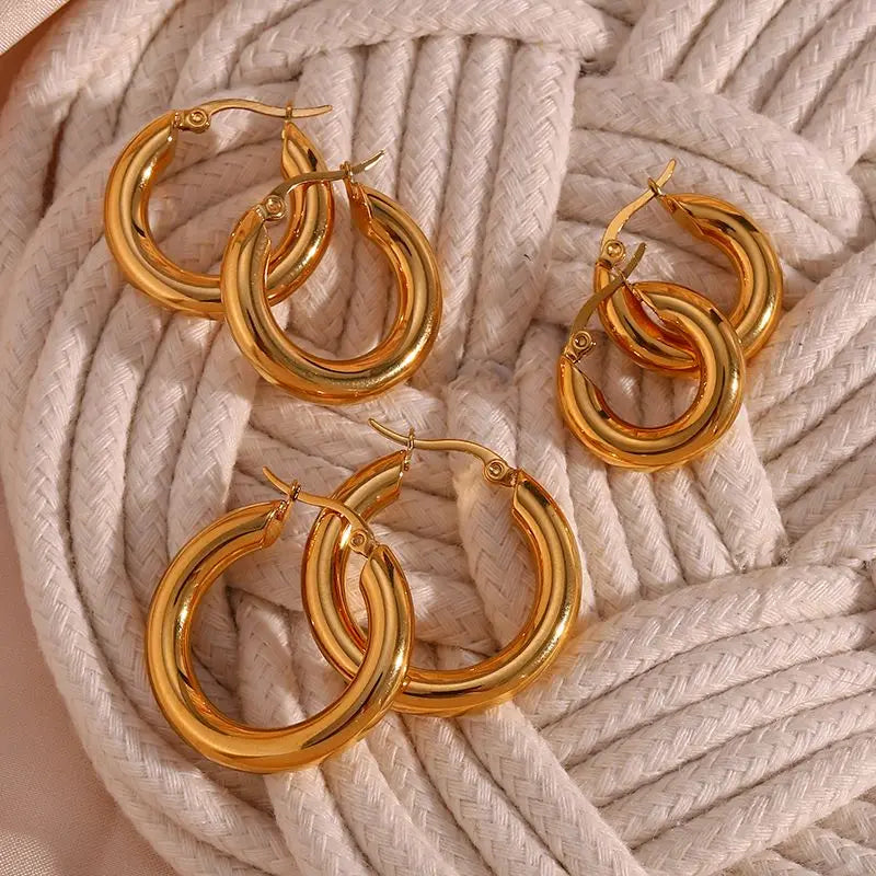 30mm Gold-Plated Stainless Steel Hoop Earrings - Tarnish-Free Minimalist Hoops