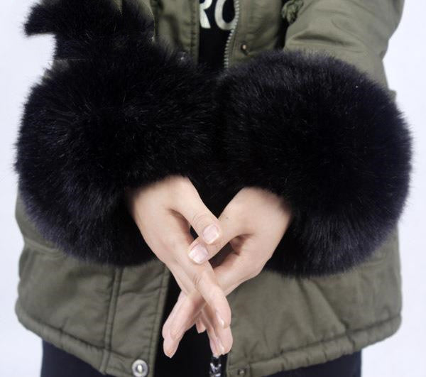 Women Furry Sleeve Cuffs Fox Short Wrist Bracelet