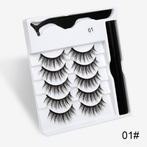 A Pair Of False Eyelashes With Magnets In Fashion - MRSLM