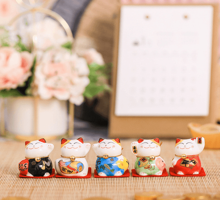 Small Lucky Cat Ceramic Car Interior Handicraft Ornaments - MRSLM