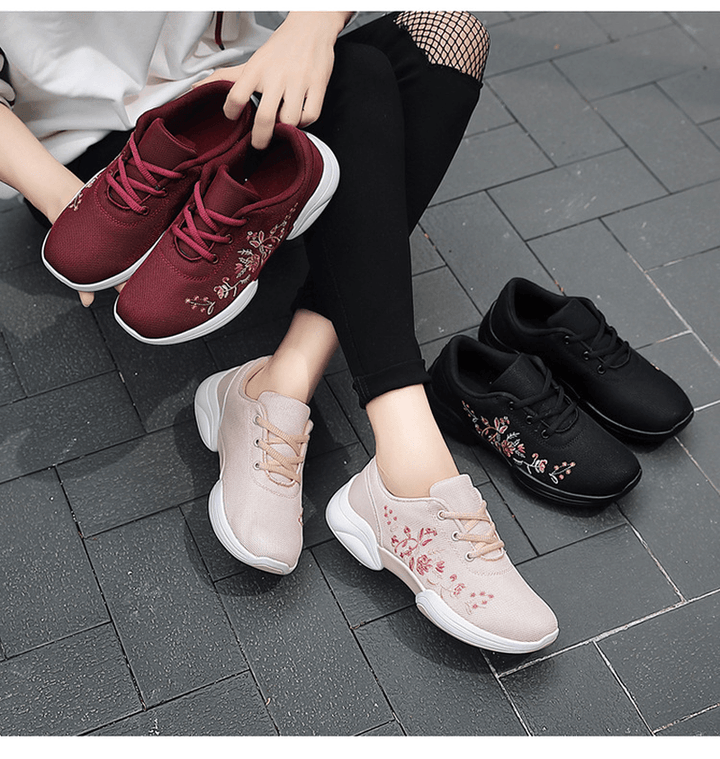 Women Casual Embroidery Flowers Knitted Lightweight Breathable Sneakers - MRSLM