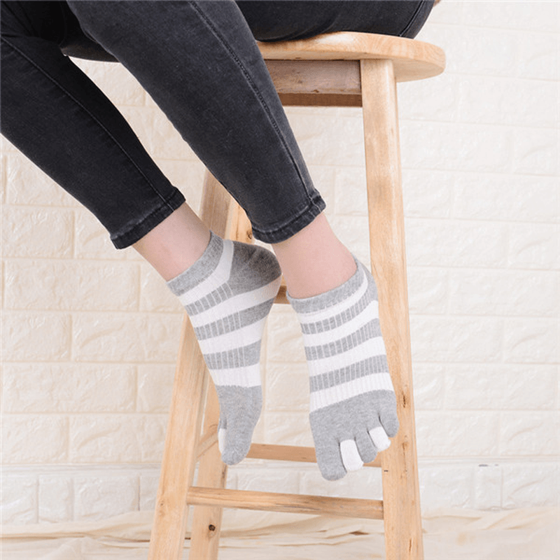 Women Wide Stripes Comfortable Five Toe Socks - MRSLM