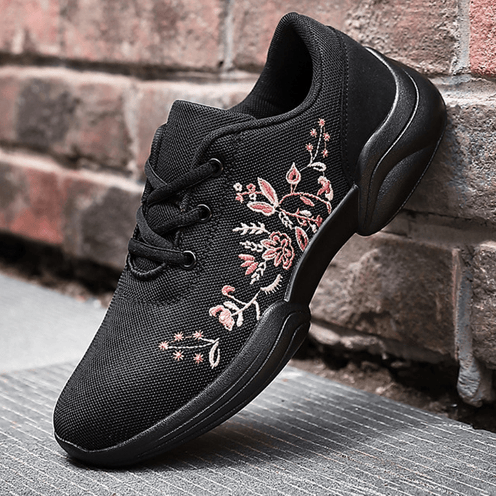 Women Casual Embroidery Flowers Knitted Lightweight Breathable Sneakers - MRSLM