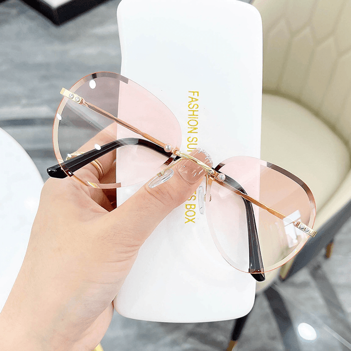 New Personality Frameless Sunglasses for Women, Trend in Europe and America - MRSLM