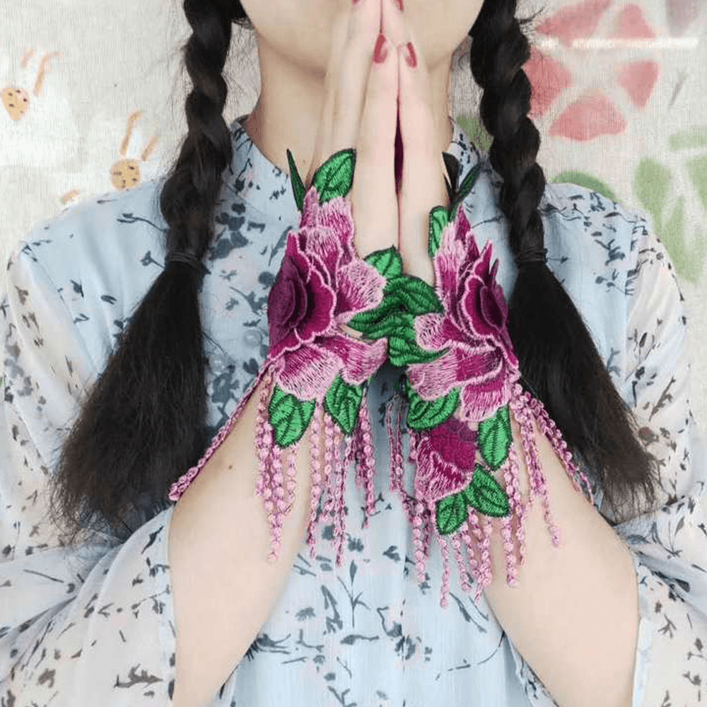 Women Ethnic Embroidery Hallow Wristband Fashion Floral Half Cover Finger Tassel Gloves - MRSLM