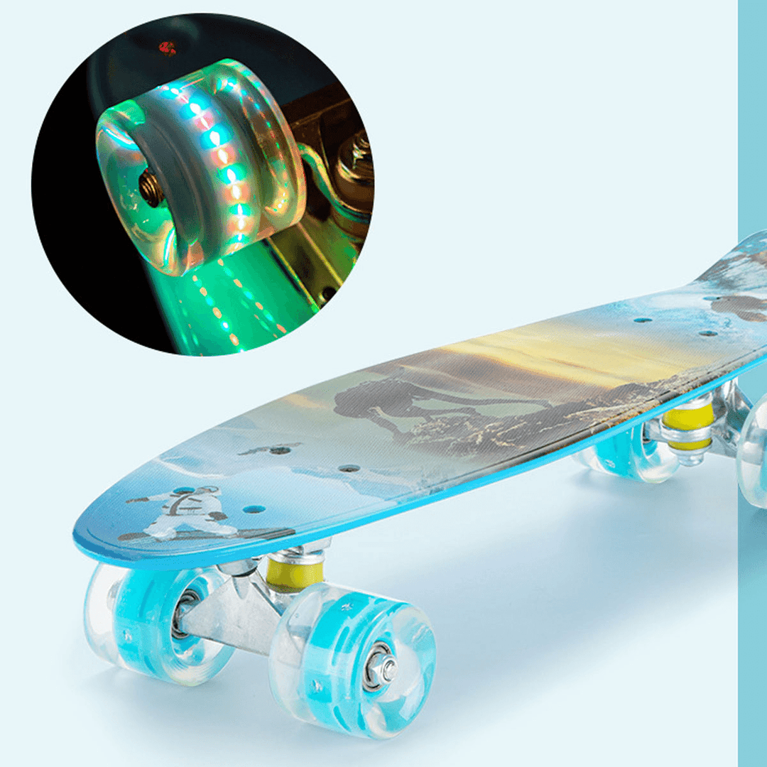 22'' Skateboard with LED Flashing Wheel Small Fish Board Cruiser Streetwalking Skate Board Beginner Kids Boys - MRSLM