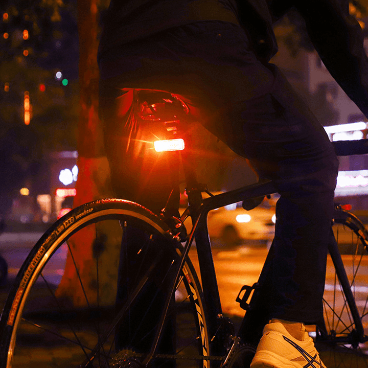 WEST BIKING 500Mah Five Modes Wireless Remote Control Cycling Tail Light USB Rechargeable Waterproof Super Bright Bike Mountain Bike Night Light - MRSLM