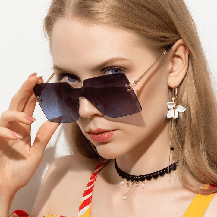 Women Oversized Square Frame Fashion Metal UV Protection Sunglasses - MRSLM