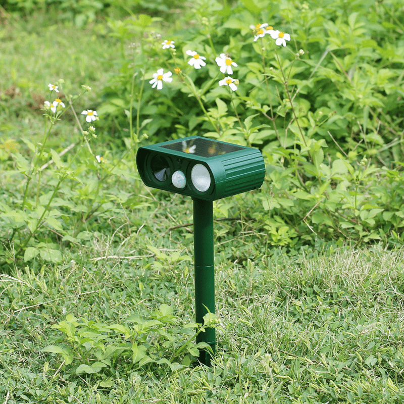 Ultrasonic Solar Power Animal Repeller IPX4 Waterproof PIR Ultrasound Sensor Fox Cat Dog Repellent for Outdoor Garden - MRSLM