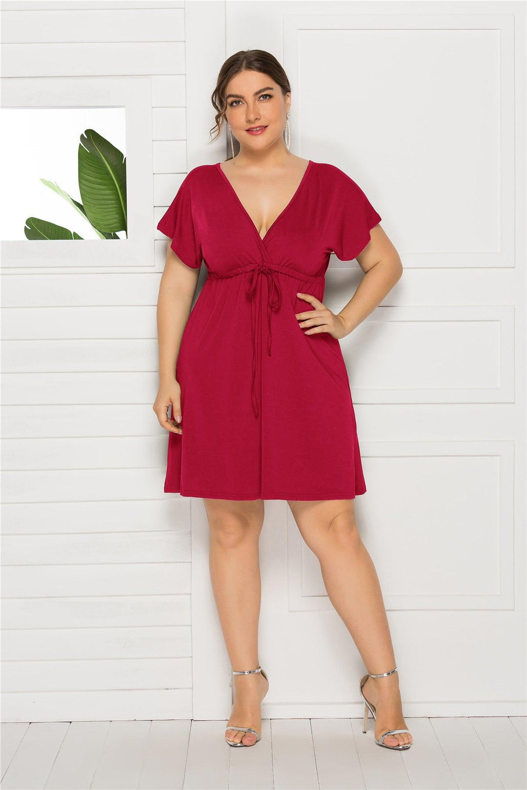 Solid color short sleeve deep V-neck short dress - MRSLM